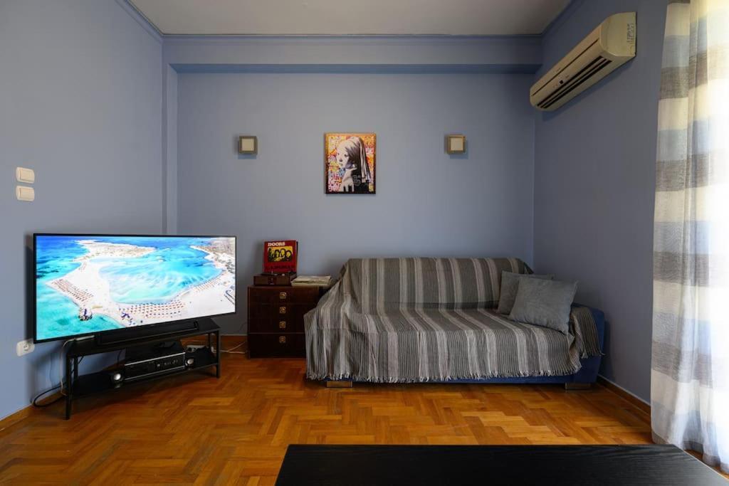 Tommy's Apartment
